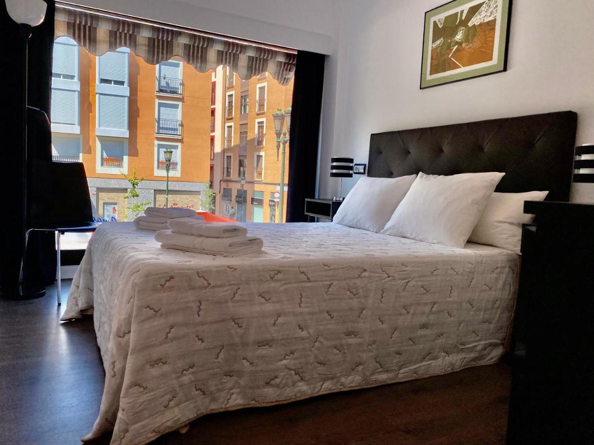 Lc Apartamentos Cesar Augusto サラゴサ エクステリア 写真